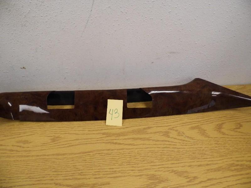 lot 43 image: Wood Grain RH A-Pillar 1999 Powers...