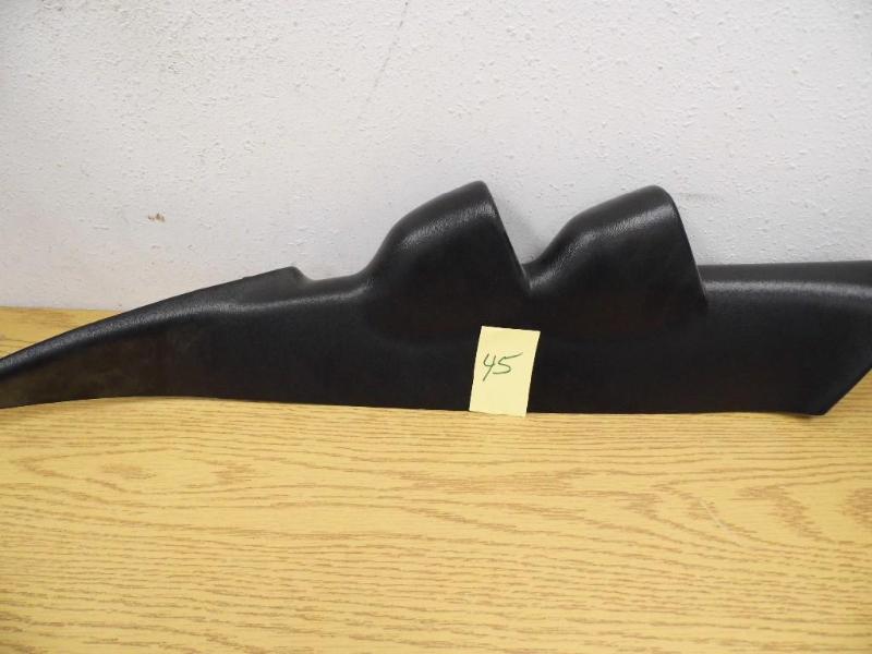 lot 45 image: Dodge Double Pillar Mount...