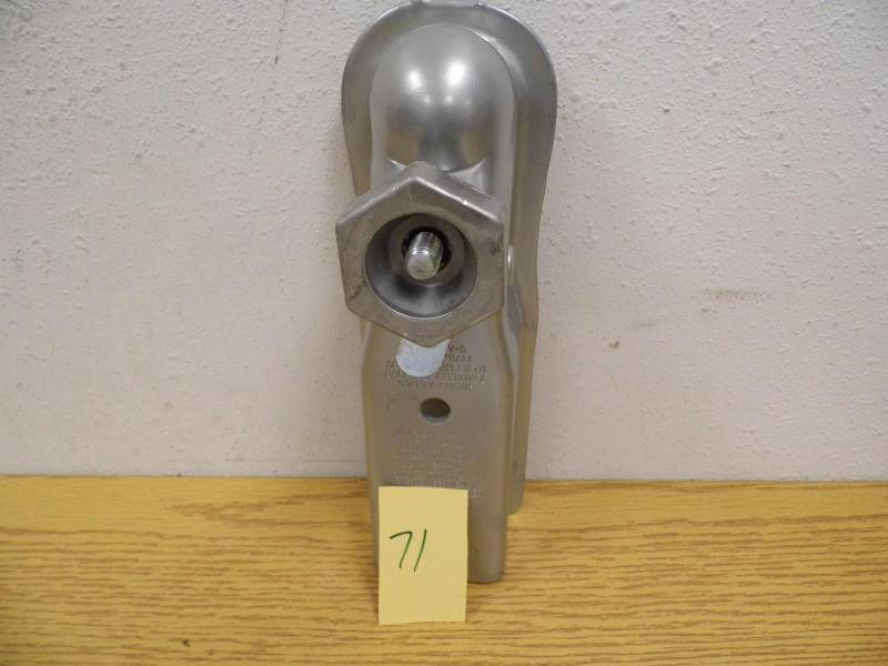 lot 71 image: Valley Industries Trailer Coupler -...