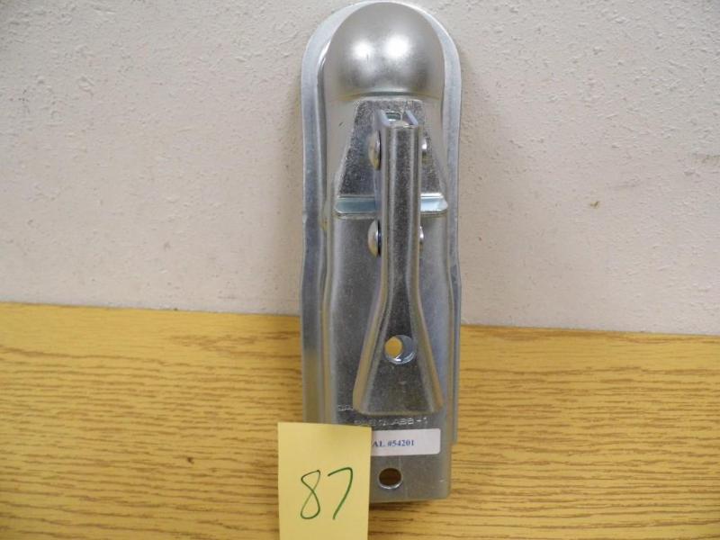 lot 87 image: Valley Industries Trailer Coupler -...