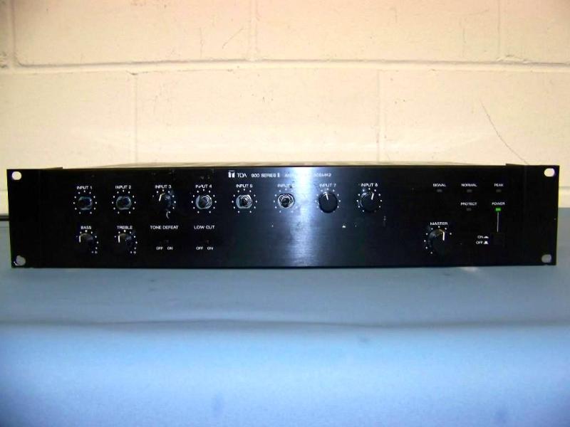 lot 22 image: TOA, A-906MK2, Amp  Amplifier