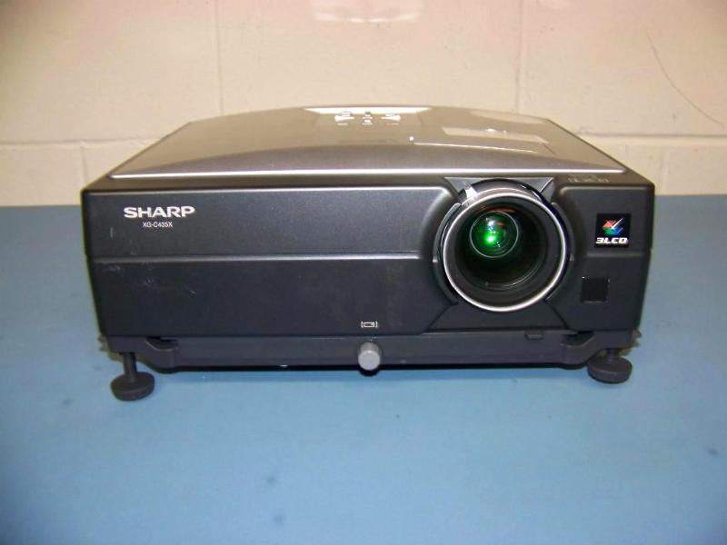 lot 5 image: Sharp, XG-C435X, LCD Projector
