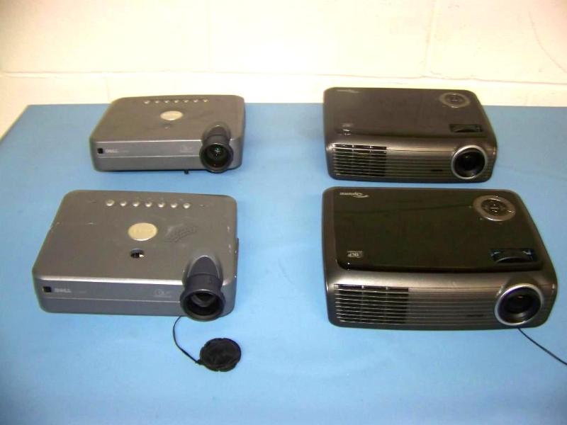 lot 64 image: (4) Dell, DLP Projectors for PARTS  REPAIR