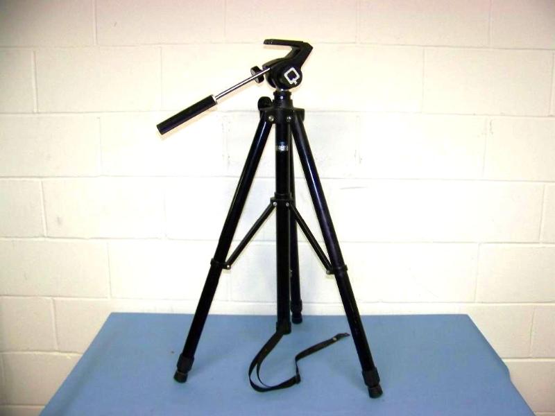 lot 71 image: Adjustable Tripod with Camera Head