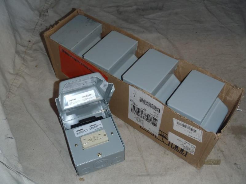 lot 107 image: Five (5) Midwest U065P010&nbspEncl...