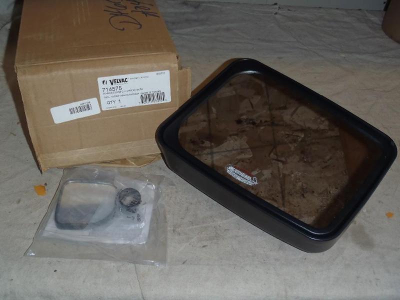 lot 179 image: Velvac 714575 Truck Mirror. ...