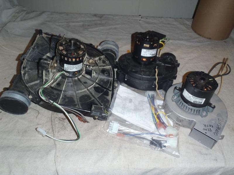 lot 211 image: Three (3) Blower Motors...