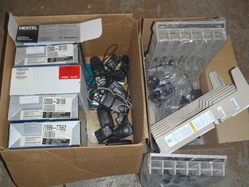 lot 228 image: Nextel Phones and Lucent Transtalk ...