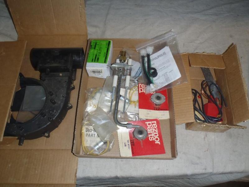 lot 256 image: Miscellaneous Heating Parts....