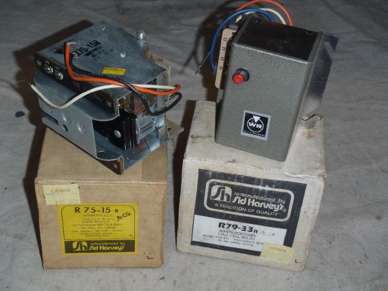 lot 53 image: Sid Harvey R75-15R and R79-33R ...