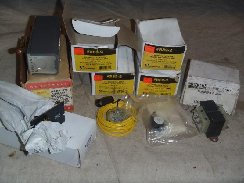 lot 91 image: Miscellaneous Heating Parts, Cadmiu...