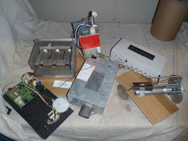 lot 95 image: Heating Controls, Burners, Etc....