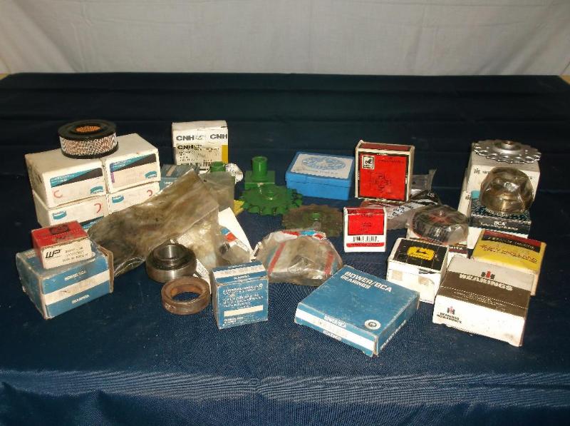 lot 21 image: Box of Gears and Bearings for John ...
