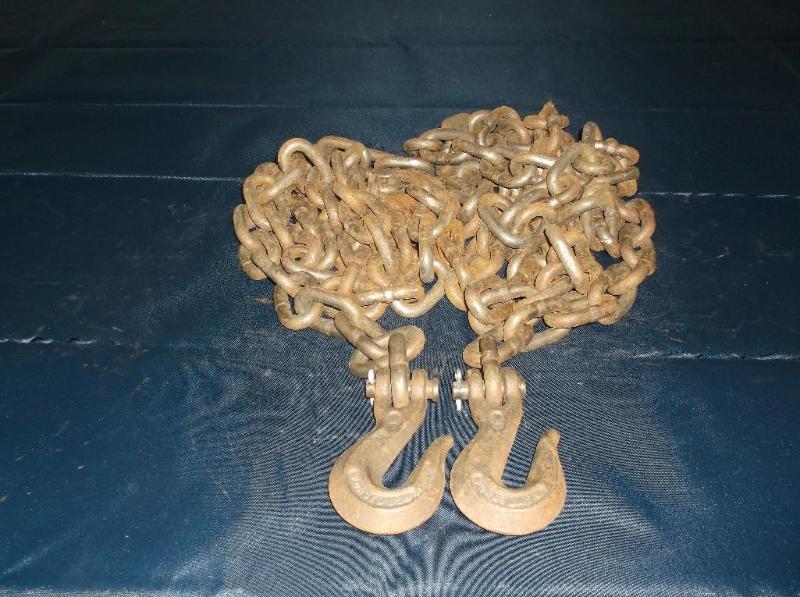 lot 42 image: 16ft chain with hooks...