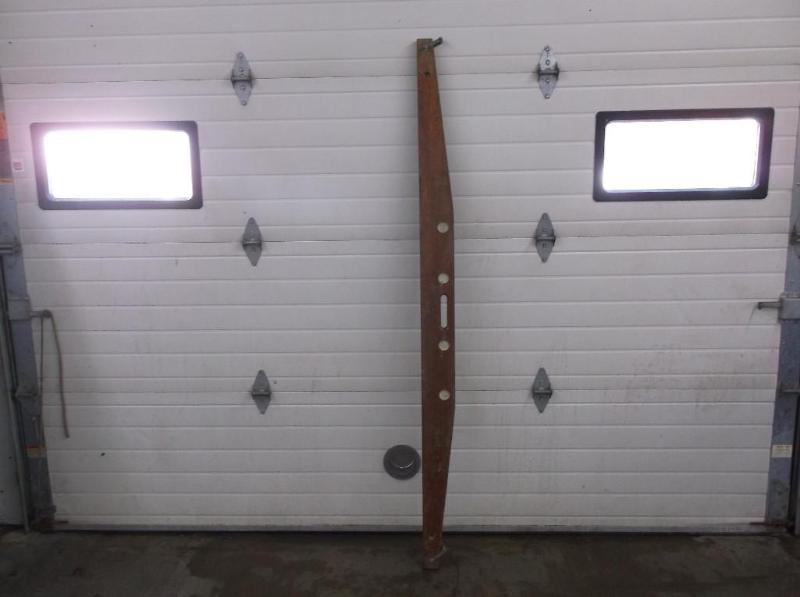 lot 9 image: Vintage Level. 78 inches long...