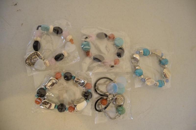 5 Turquoises Fashion Bracelets