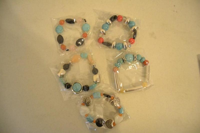 5 Turquoise Fashion Bracelets
