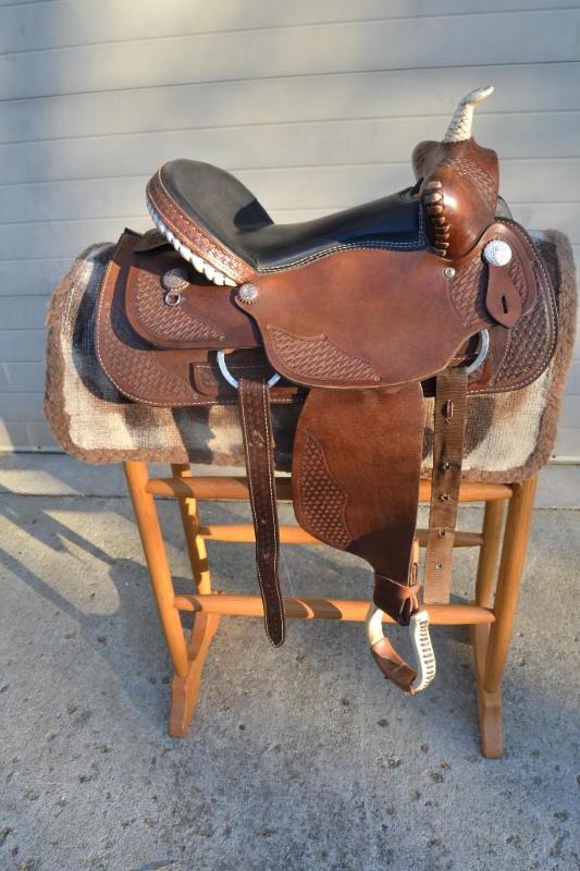 Beautiful Dakota 16 Show Saddle