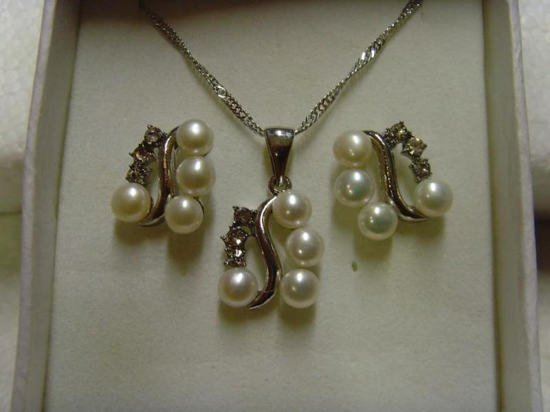 Earring and Necklace Set