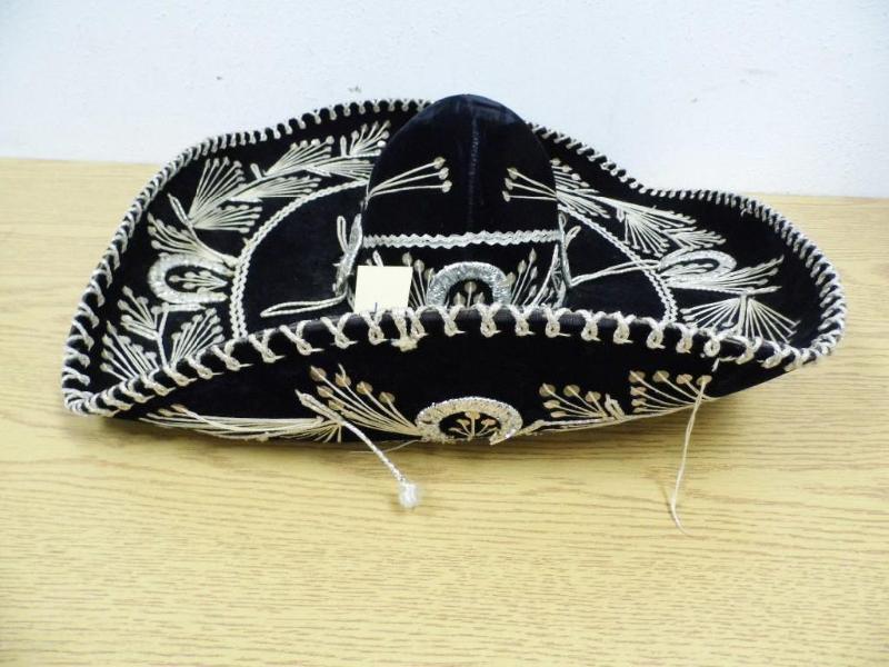 lot 1 image: Mexican Sombrero