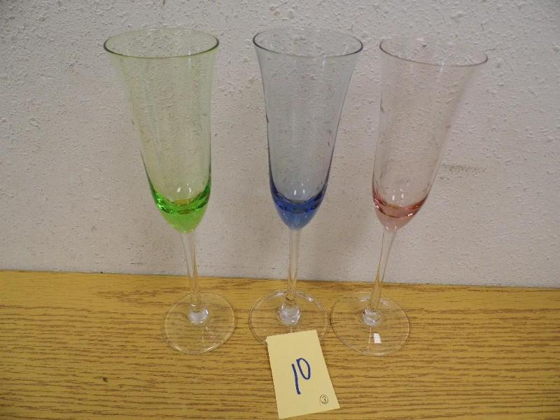 lot 10 image: 3 Etched Glass Champagne Flutes