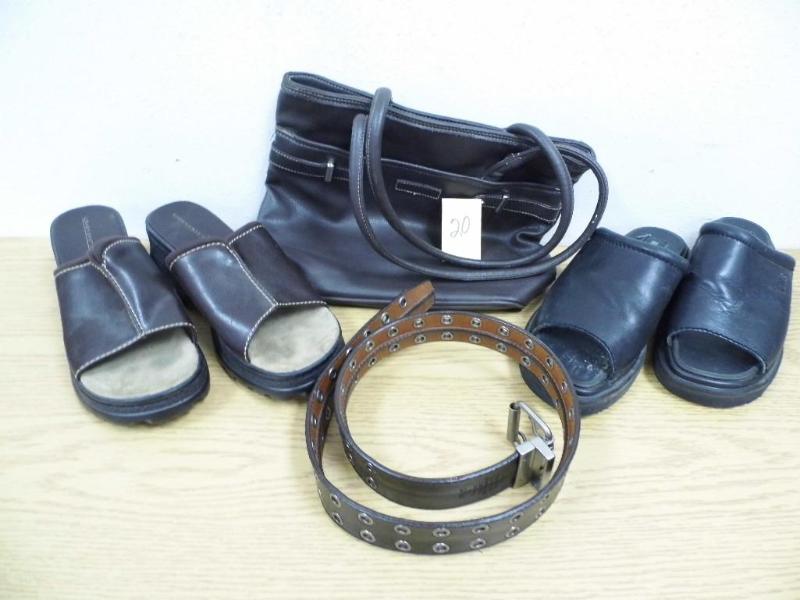 lot 20 image: Accessories