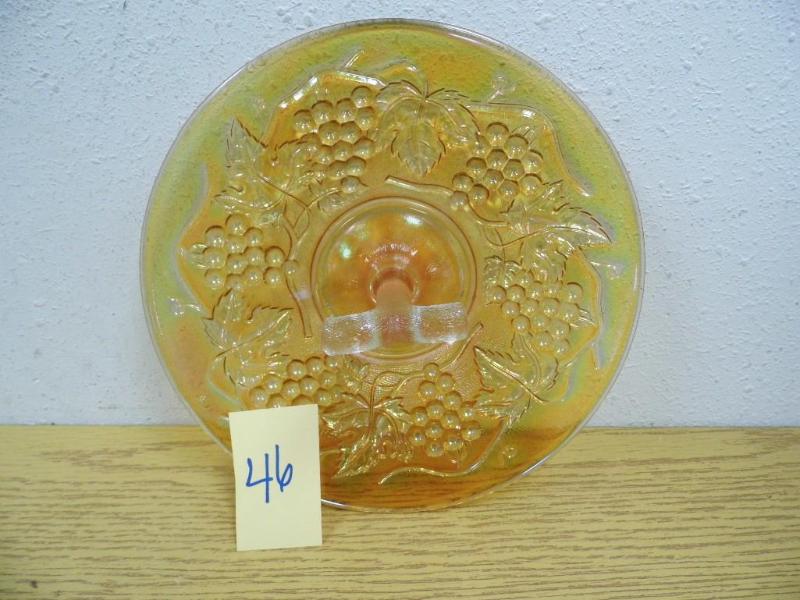 lot 46 image: Carnival Glass Serving Dish