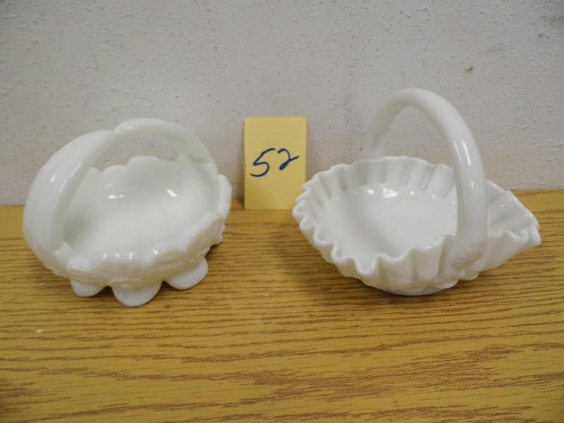 lot 52 image: Pair of Milk Glass Dishes