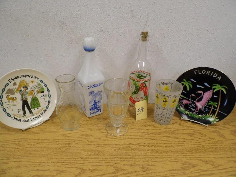 lot 54 image: Lot of Misc Dishes