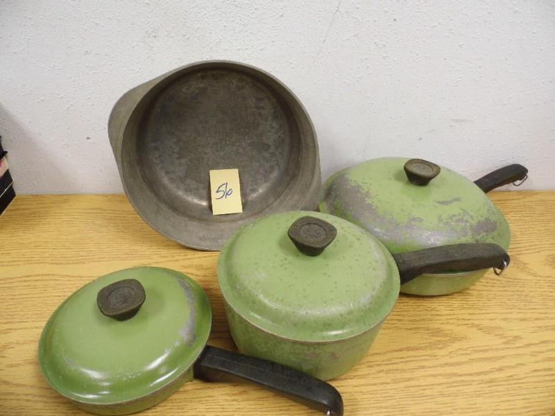 lot 56 image: 7 Piece Club Cookware