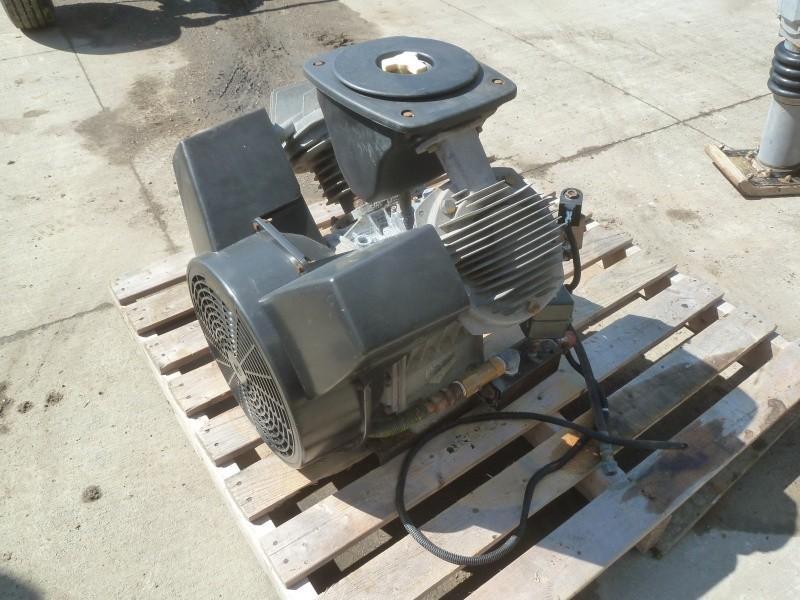 lot 23 image: Hydraulic Air Compressor Has V Twi...