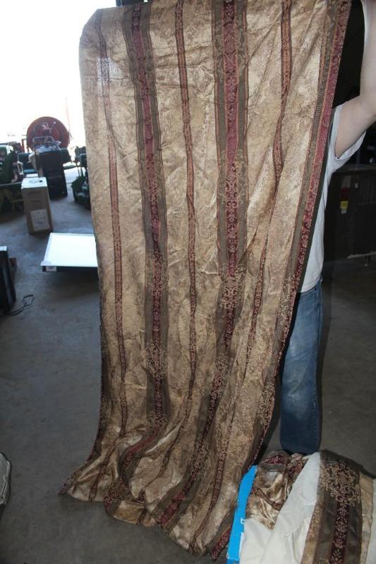lot 124 image: Lot of (5) Items (4) Drapes, 8 L ...