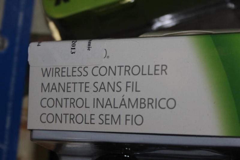lot 135 image: X-Box 360, Wireless Controller...