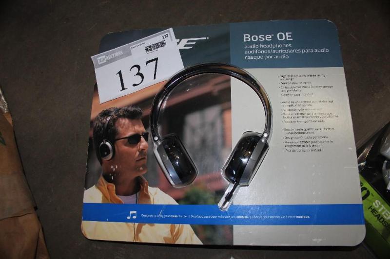 lot 137 image: Bose OE, Audio Headphones, with Car...