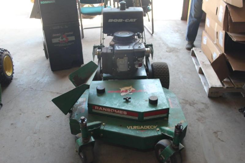 lot 15 image: Ransomes, Bobcat, Lawn Mower, 36&qu...