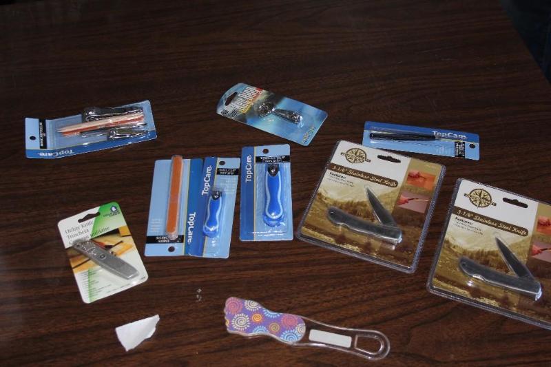 lot 197 image: Lot of (10) Items (2) Flip Knives,...