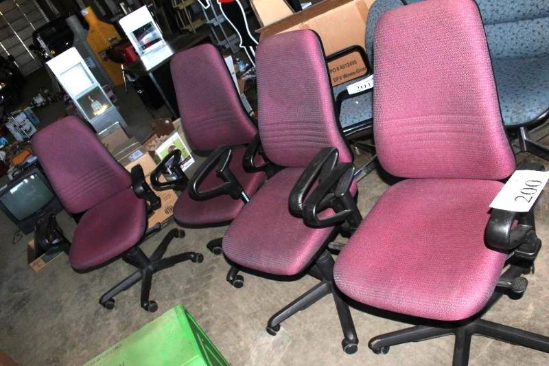 lot 200 image: Lot of (4) Rolling Office Chairs, w...