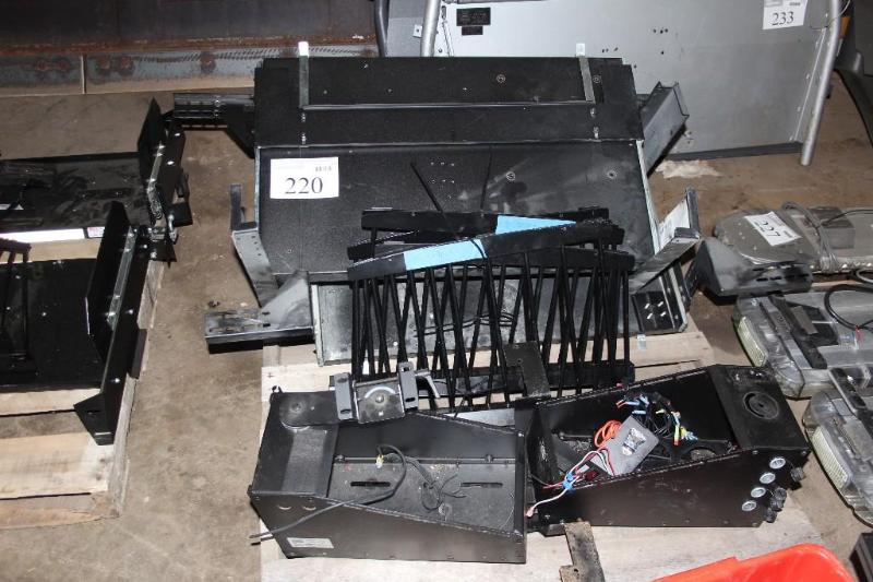 lot 220 image: Impala, 2008, Parts...