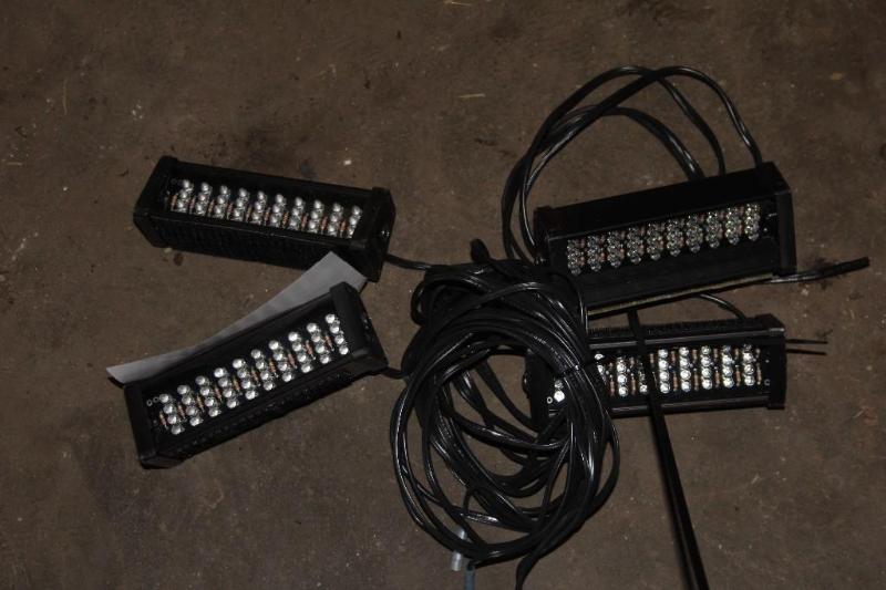 lot 221 image: Sho-Me, LED Lights, 4 head, Model# ...