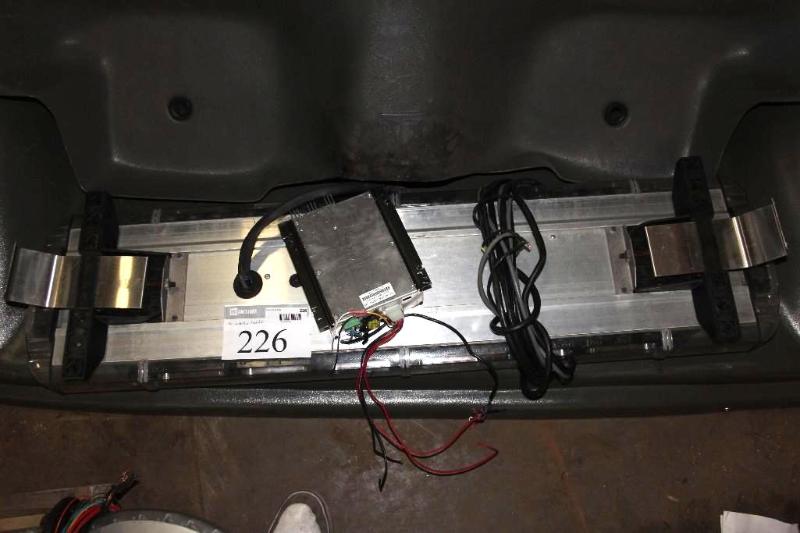 lot 226 image: LED Lightbar, without Control Syste...