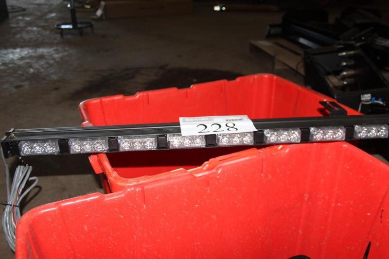 lot 228 image: LED Lightbar...