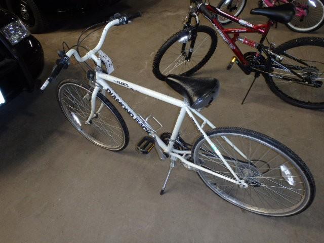 lot 252 image: Roadmaster Bicycle, Mens 10 Speed ...