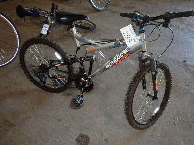 lot 295 image: Mongoose Bicycle, Silver Frame, Bla...