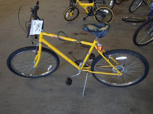 lot 296 image: Bicycle, Mens 21 Speed MT Bike, To...