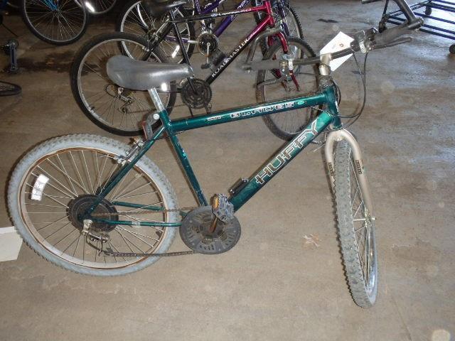 lot 314 image: Huffy Bicycle, Mens 18 Speed Mt Bi...