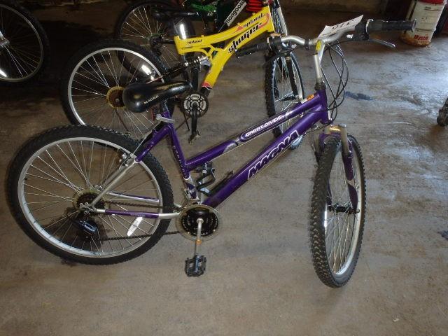 lot 316 image: Magna Bicycle, Adult 21 Speed, Purp...