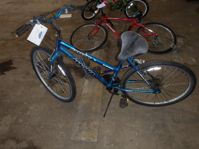 lot 319 image: Spacier Pointe Bicycle, Womens 15 ...