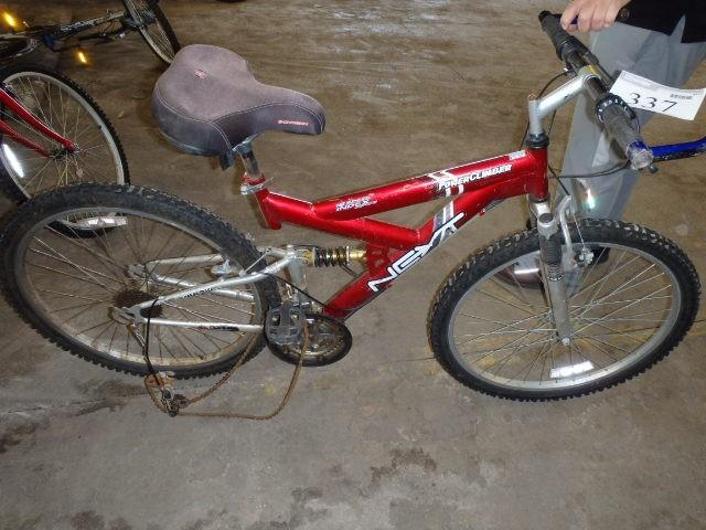 lot 337 image: Next Bicycle, Adult 18 Speed MT Bik...