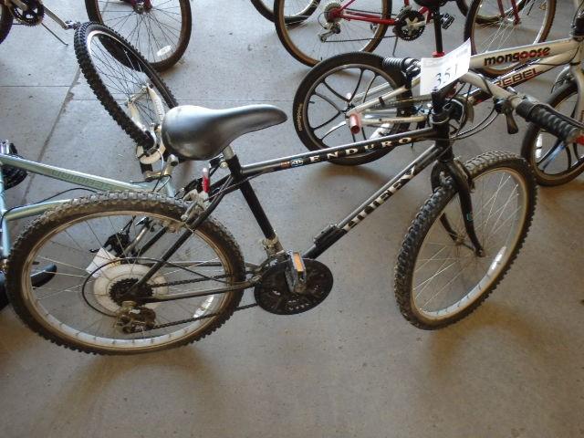 lot 351 image: Huffy Bicycle, Adult 21 Speed, Blac...