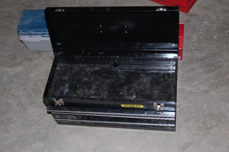 lot 37 image: Stanley, Tool Box, 21" L x 8 1...